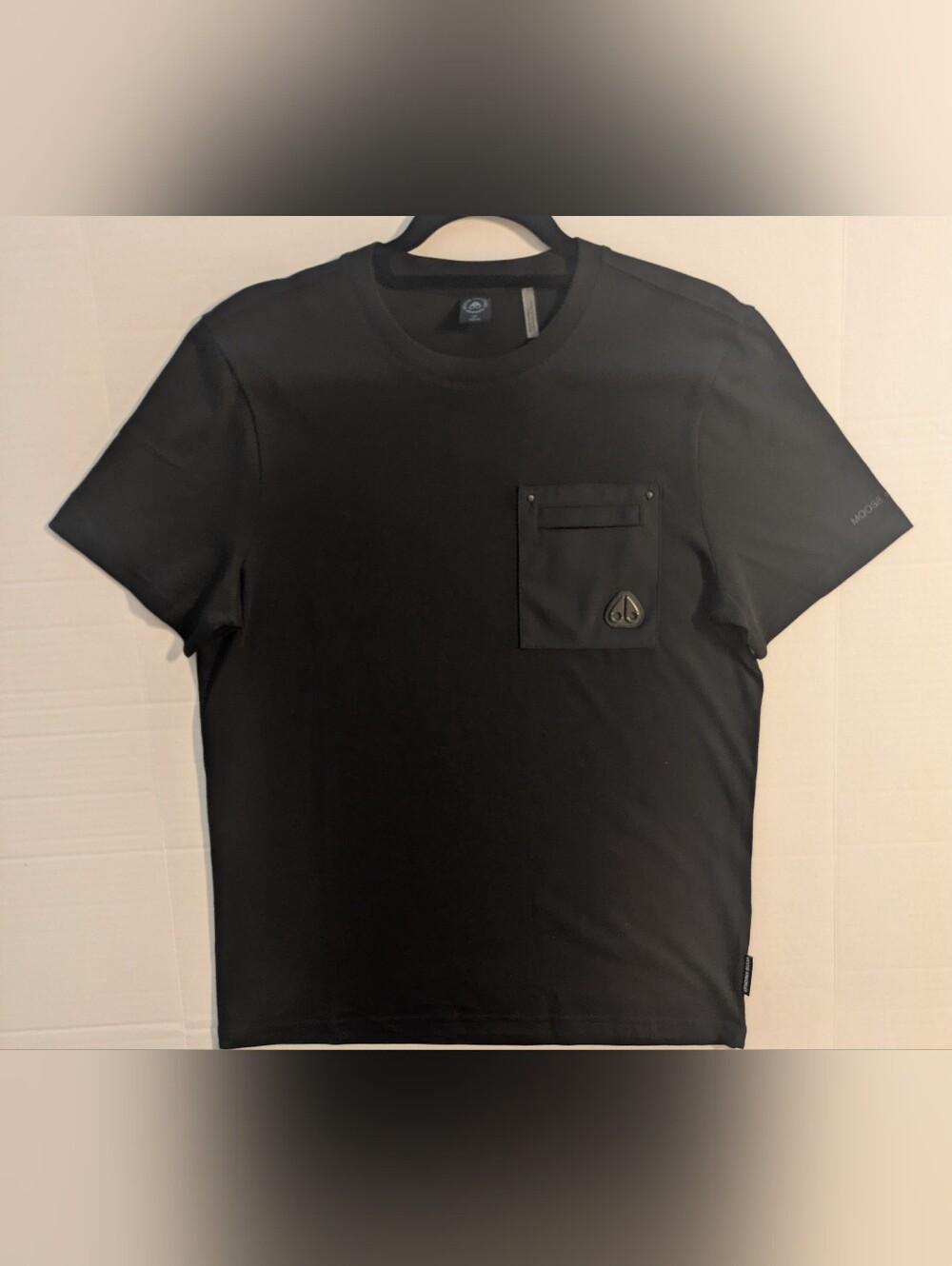Moose Knuckles Men's Black Short-Sleeve Pocket T-Shirt w/ Logo Patch- Sm (NWOT)